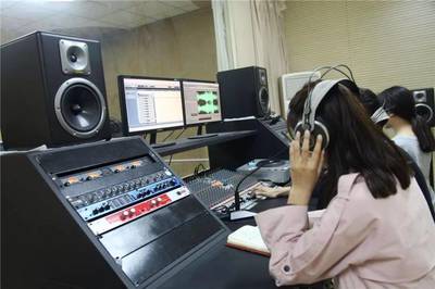 藝術與傳媒系專業解讀 視覺傳達設計、環境設計、播音與主持藝術、廣播電視編導